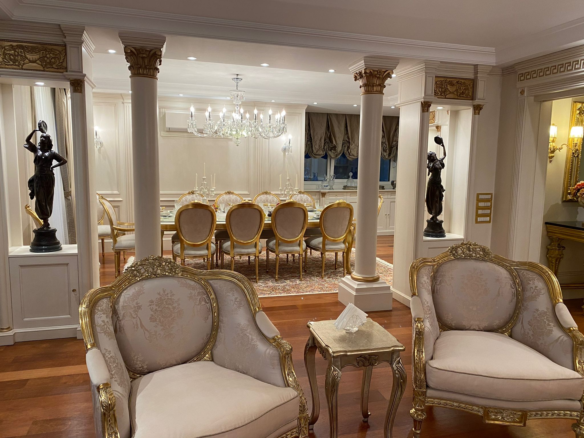 SEBA VILLA  <br> <br>  Interior